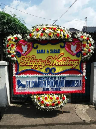 Karangan Bunga Pernikahan  di Manggarai