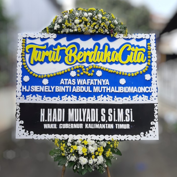 Karangan Bunga Duka  di Manggarai